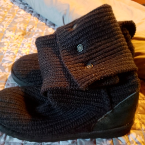 UGG's - Picture 2 of 4